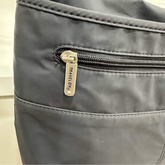 Travelon Anti-Theft Classic Messenger Bag Charcoal 1114 RFID - Picture 4 of 14